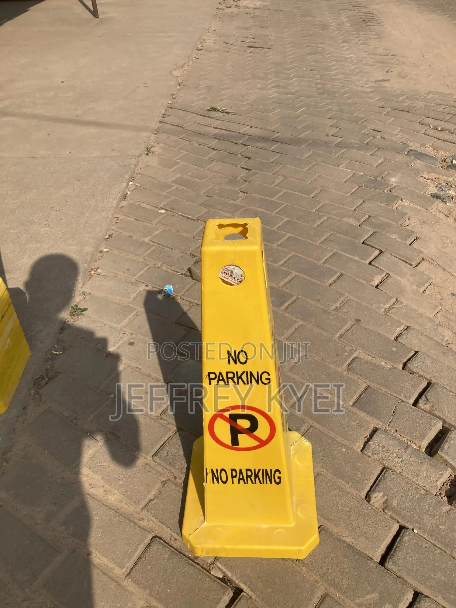 No Packing Signage