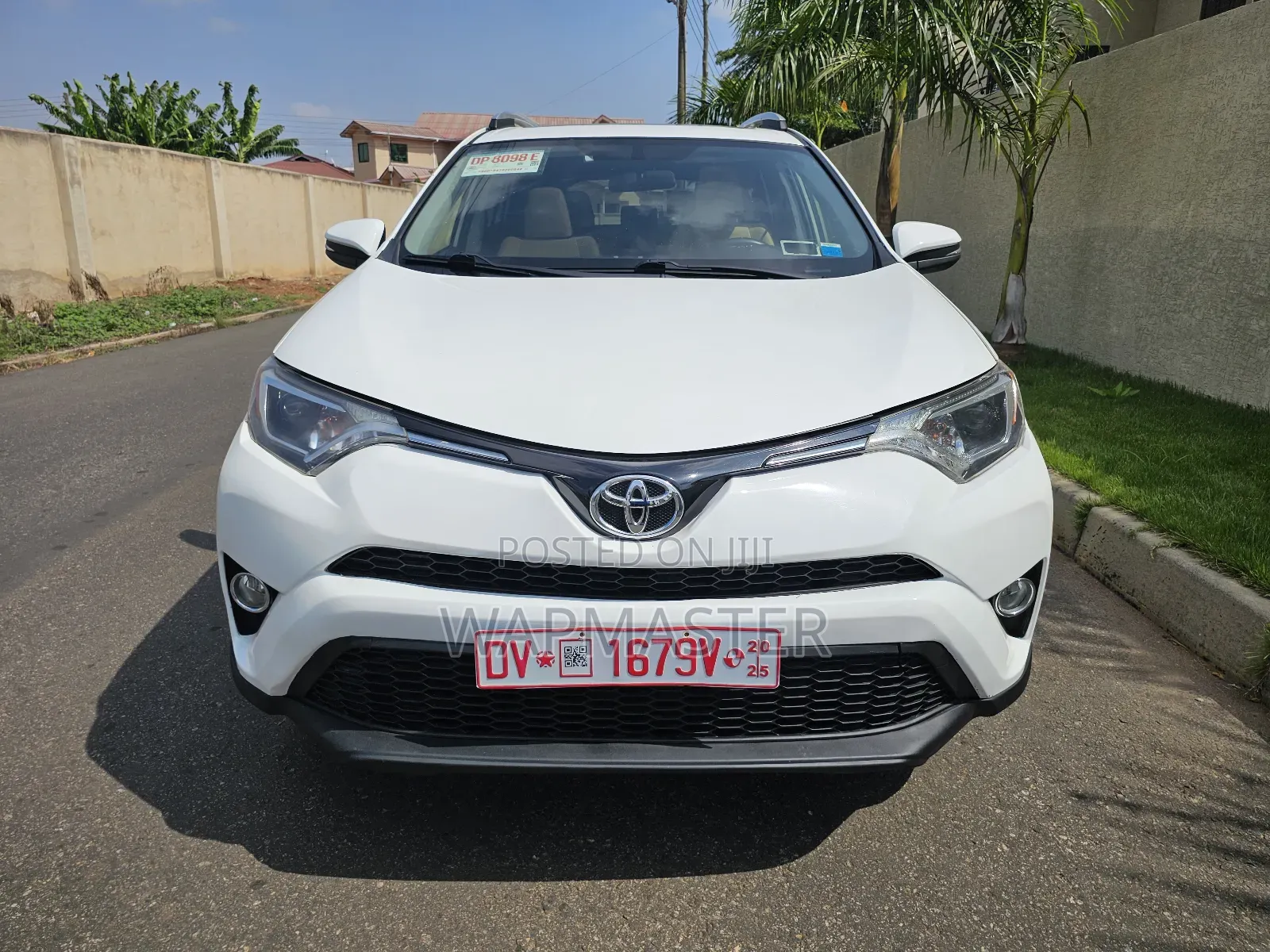 Toyota RAV4 XLE AWD (2.5L 4cyl 6A) 2016 White