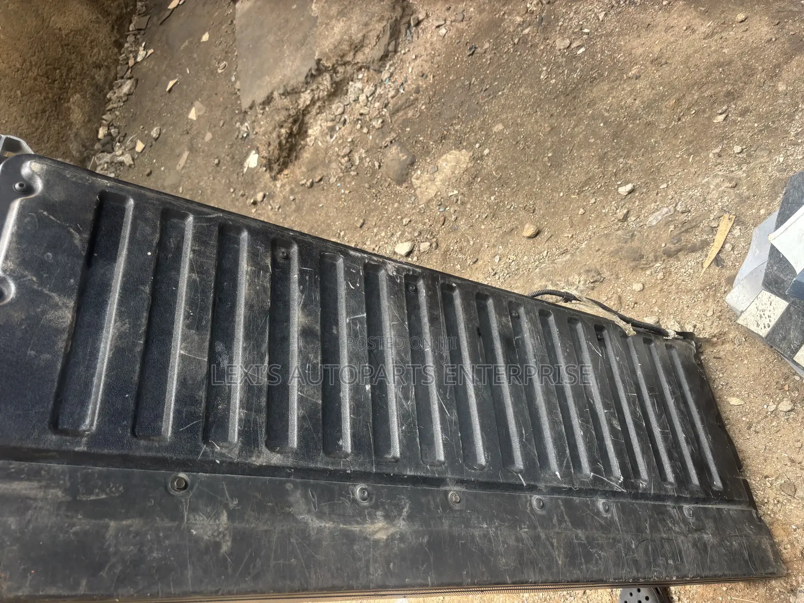Toyota Tacoma 2016,2017,2018,2019,2020 Tailgate/ Boot Available