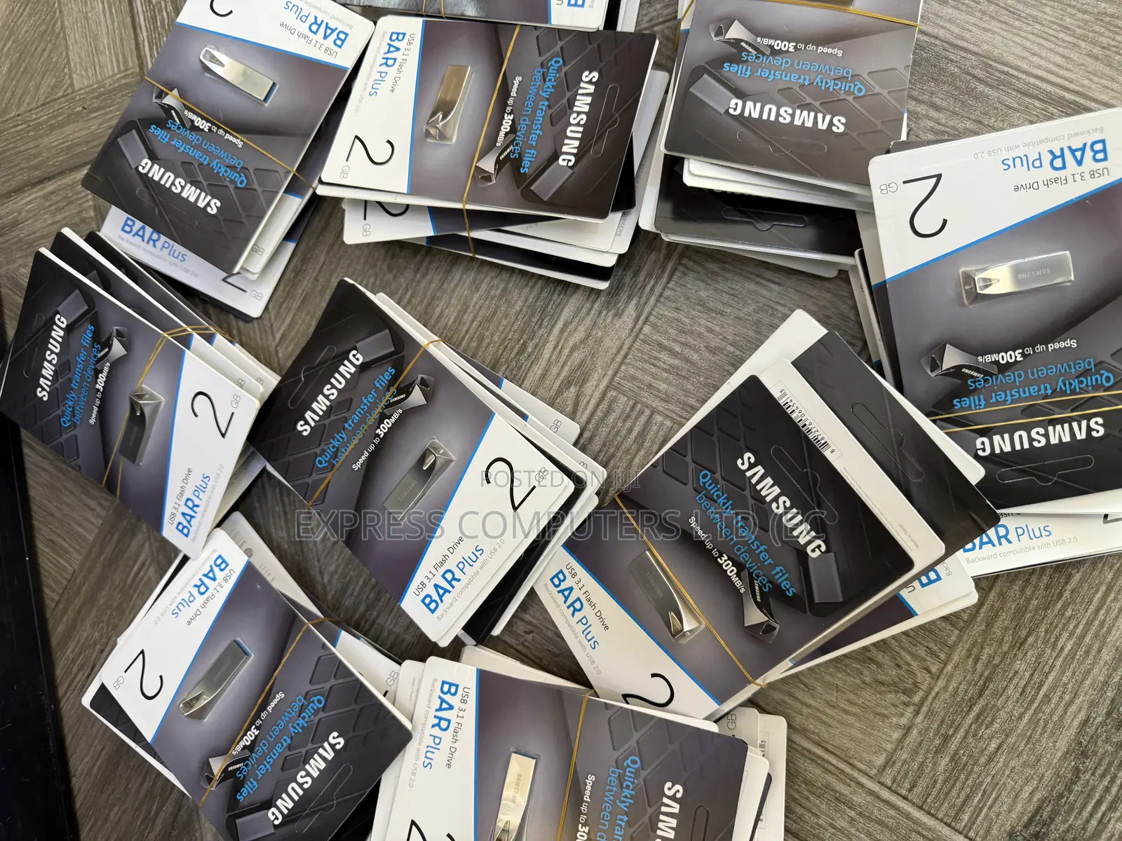 Samsung Usb 3.1 Flash Drive ,Bar Plus Speed 300mb/S Original From Uk