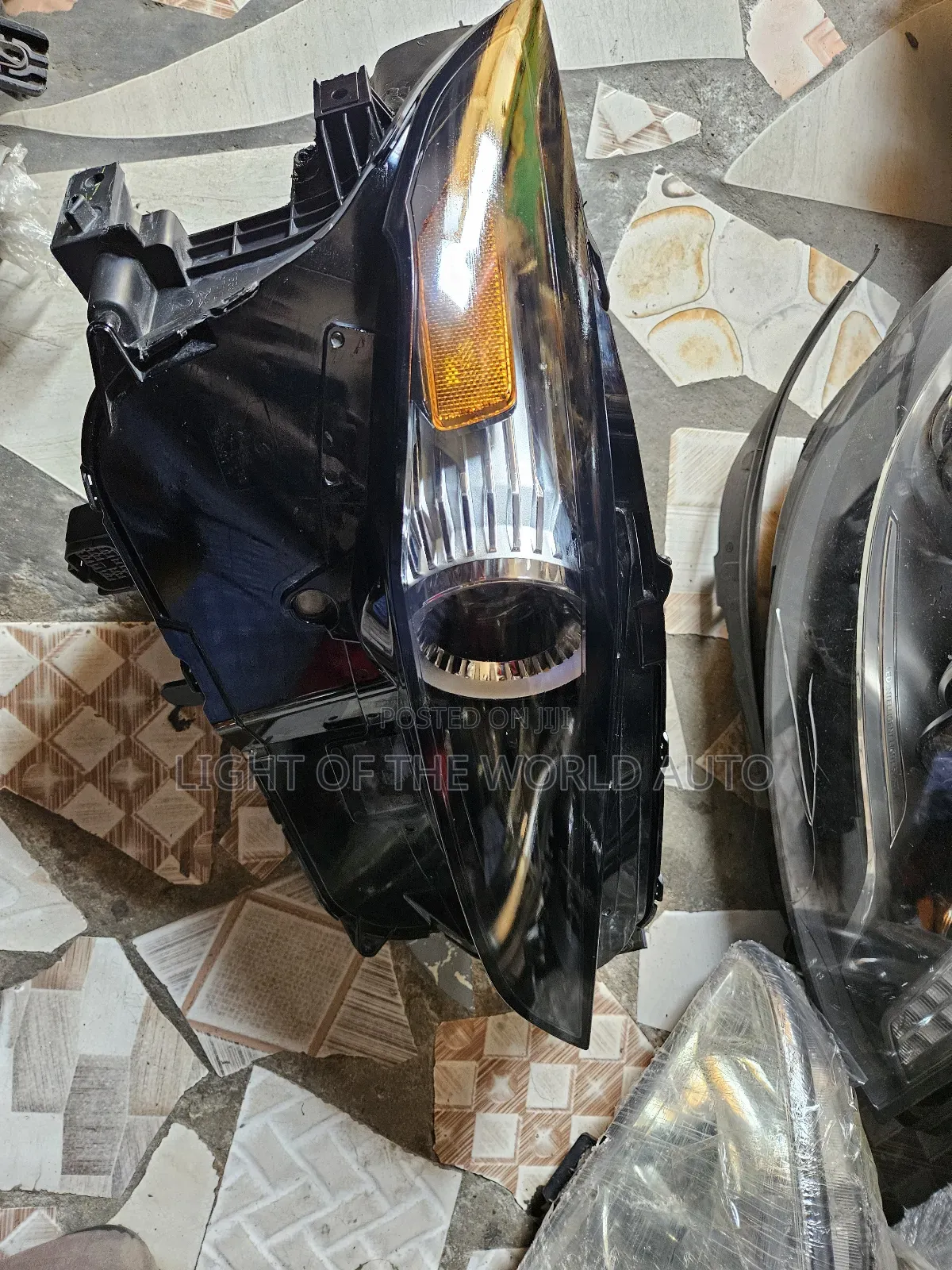 Maza Cx-30 Headlight 2024 Right Side With Charger