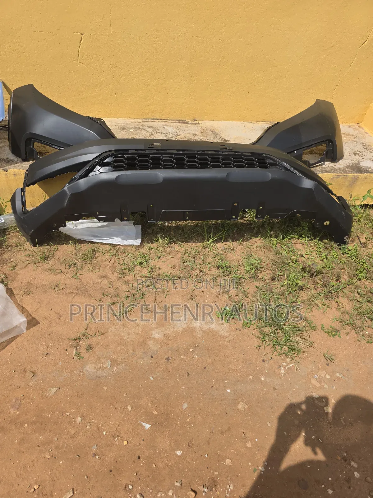 Honda Cr-v 2020,2021,2022 Empty Front Bumper Upper and Lower Assembly