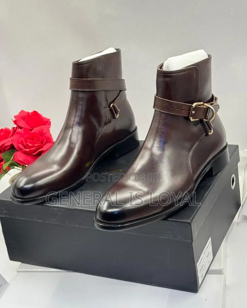 Keneth Cole Coffee Leather Ankle Boots With A Strap And Buckle