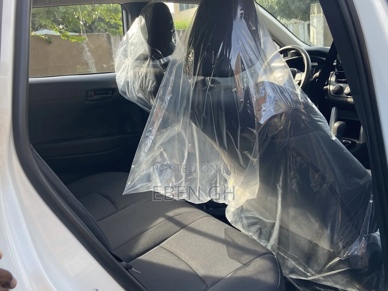 New Toyota Corolla Cross LE 2025 White