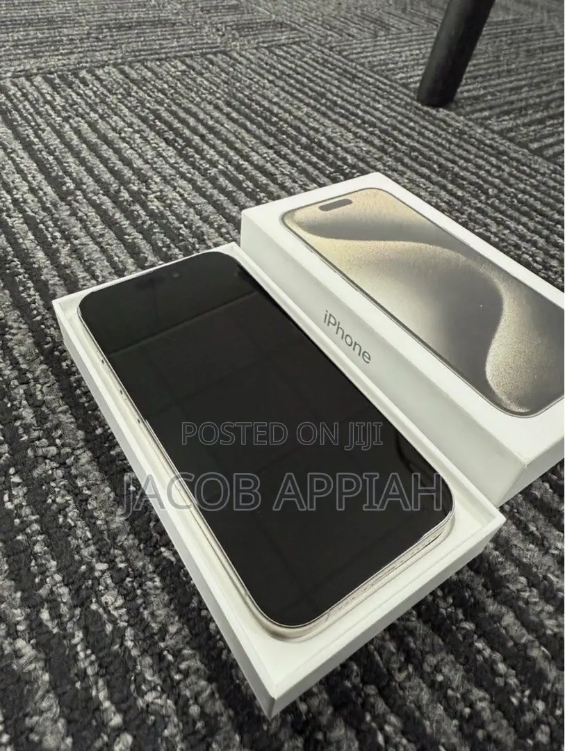 Apple iPhone 15 Pro Max 256 GB Silver