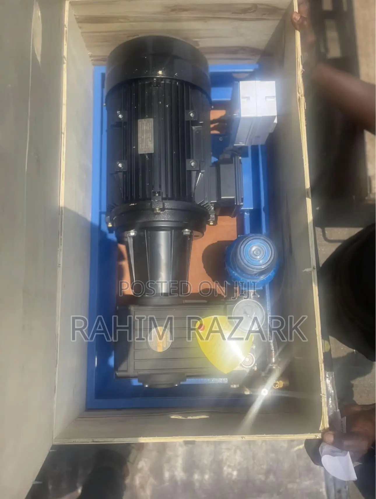 7.5hp Pump Complete With 7.5p Motor With Filter and Switch