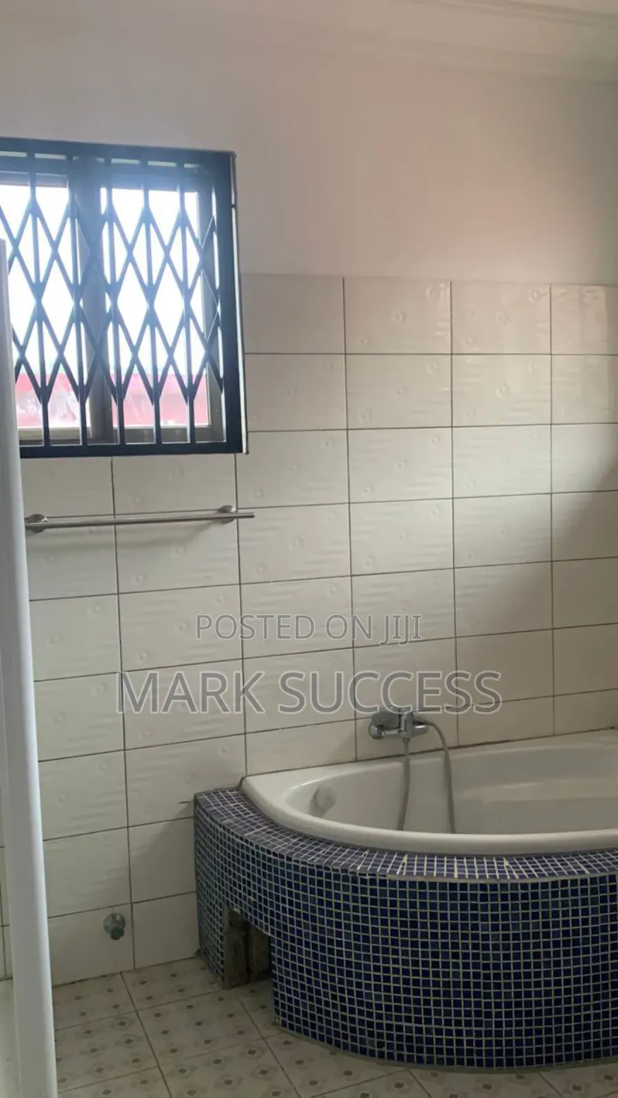5bdrm Duplex in Toll Booth for rent