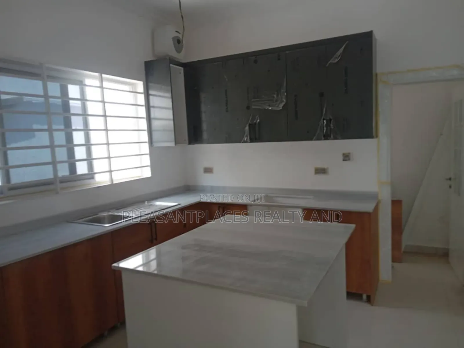 3bdrm House in Adenta for sale