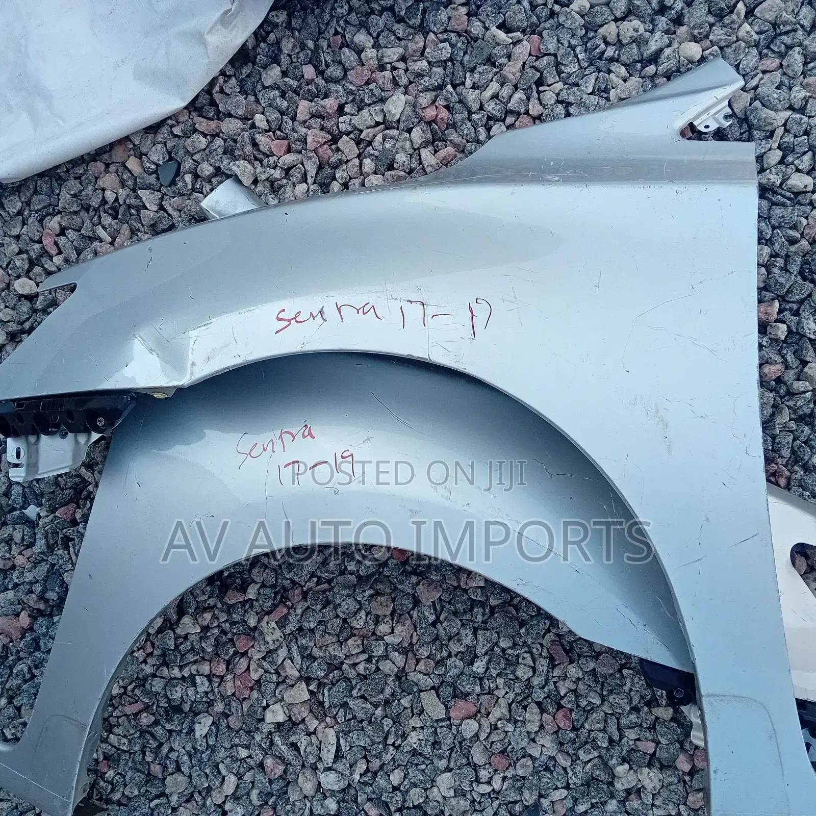 Fender (Sentra 17-19)