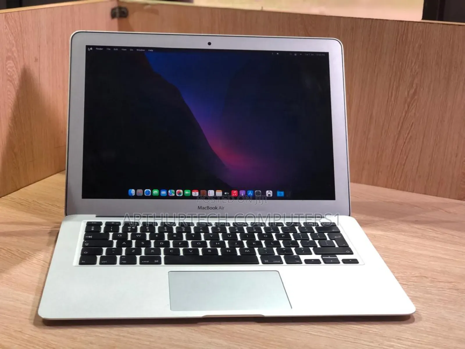 Laptop Apple MacBook Air 2017 8GB Intel Core I5 SSD 128GB