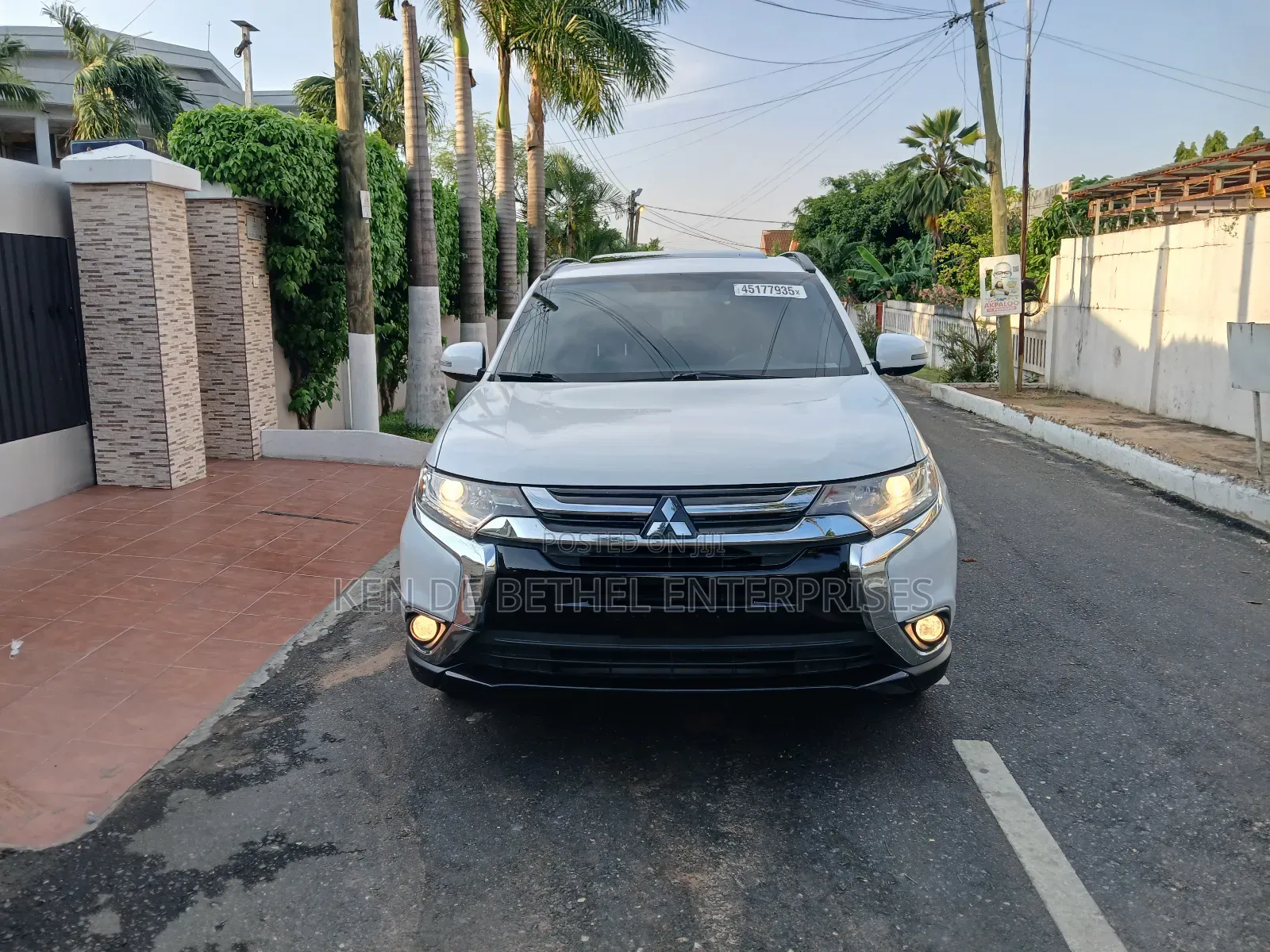 Mitsubishi Outlander SE AWC 2018 White