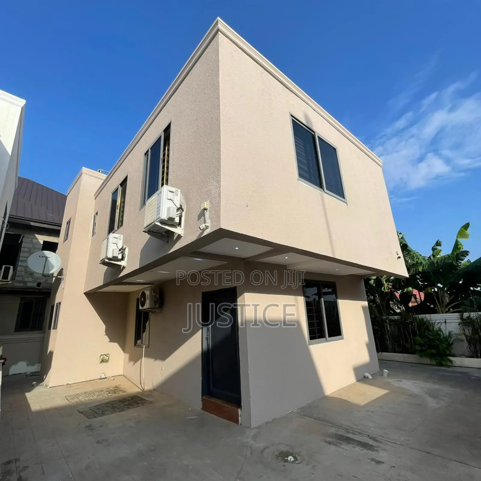 Furnished 3bdrm Townhouse / Terrace in School Junction for rent
