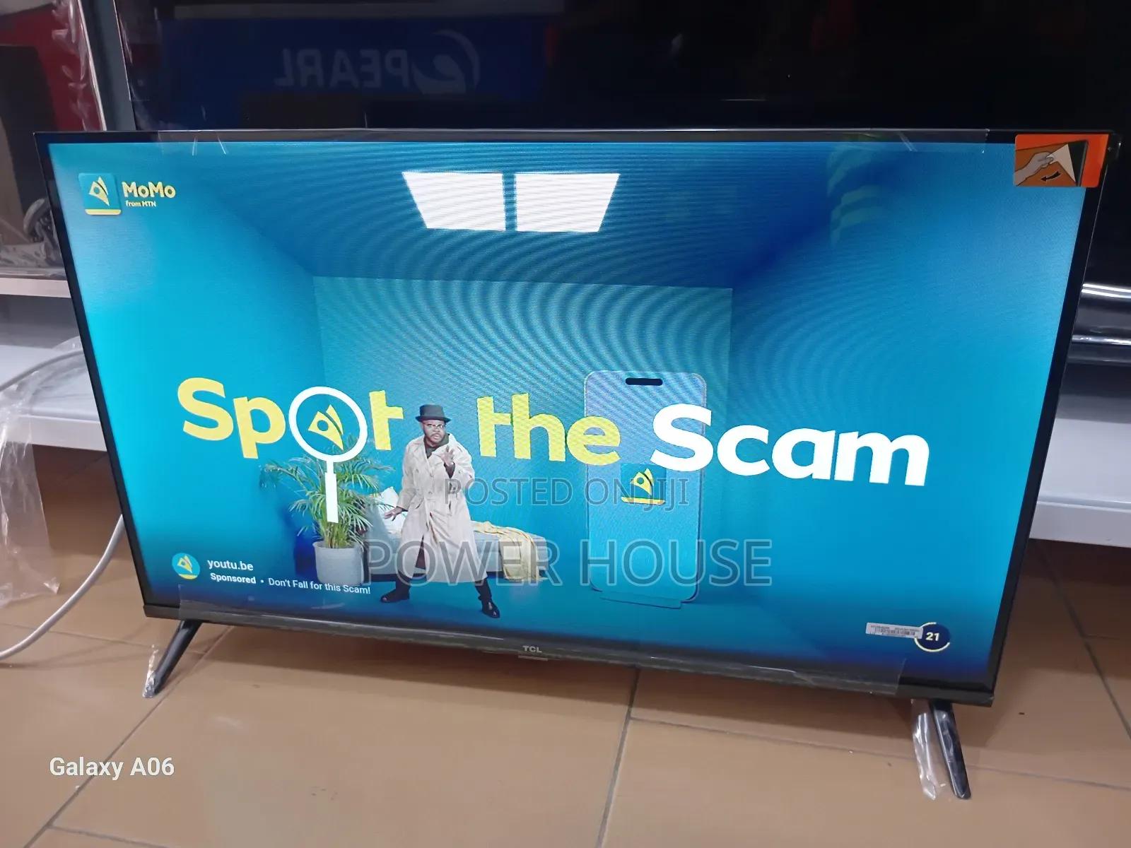 TCL 32" Smart Tv – Reliable Efficient