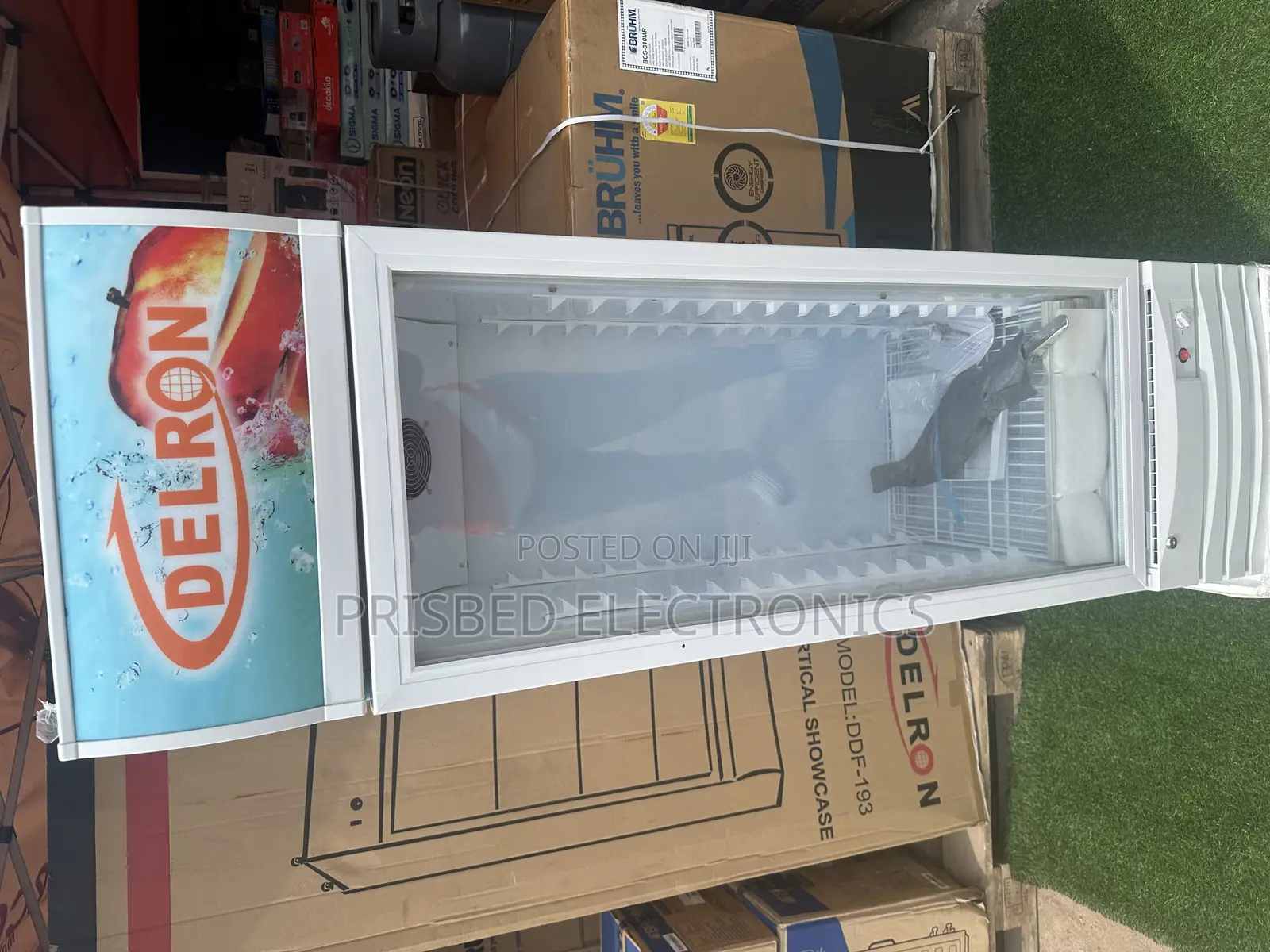 **Delron Durable Display Fridge 193 Litres