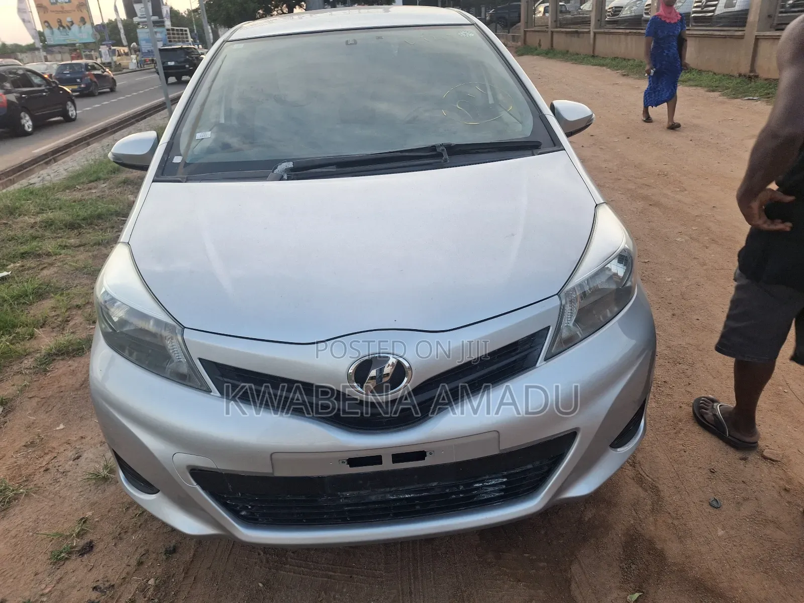 Toyota Vitz 1.3 AWD 5dr 2013 Silver