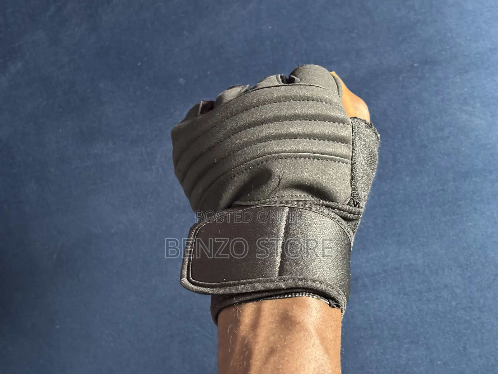Quality Half Fingers Hand Gloves For Gym And Motor Riding