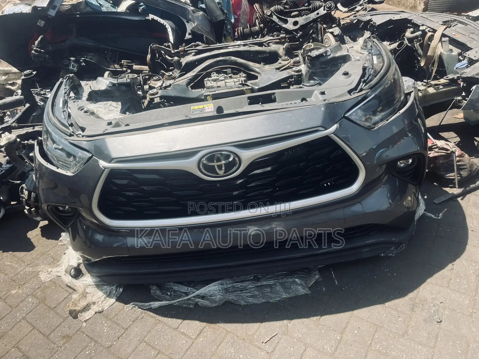 Toyota Highlander 2022 Front Cut Available