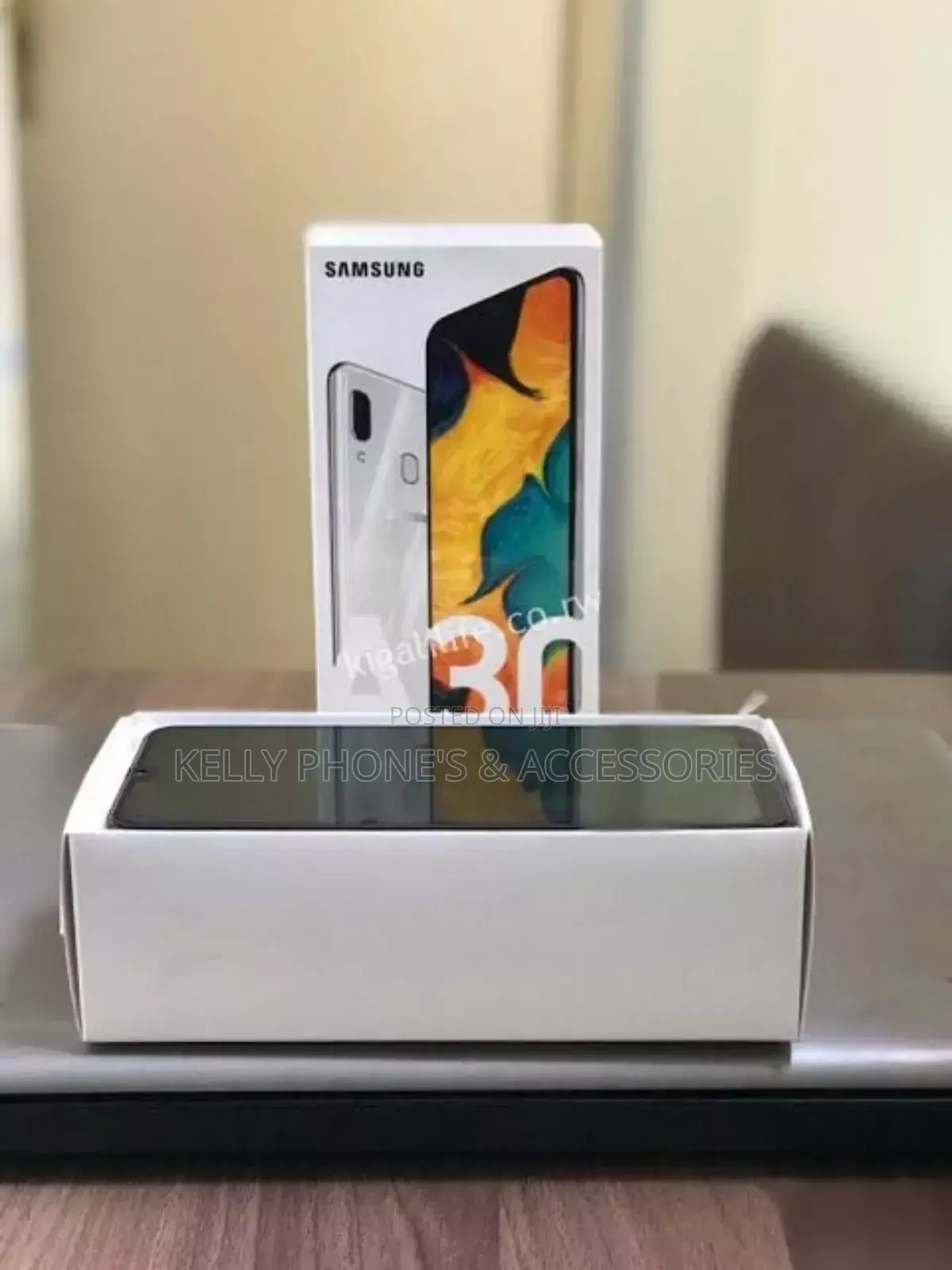 New Samsung Galaxy A30 64 GB Black