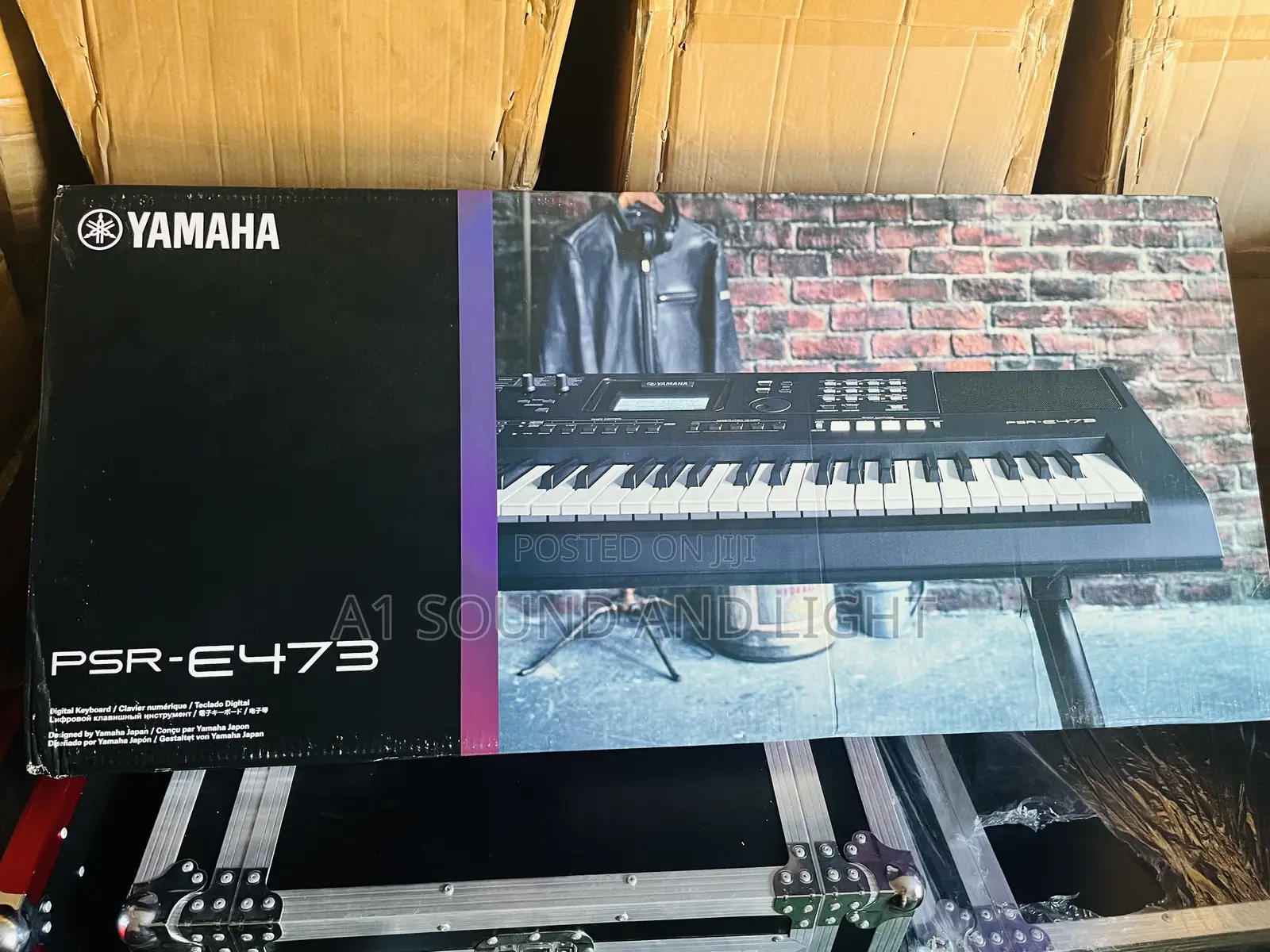 Yamaha PSR - E473 Keyboard