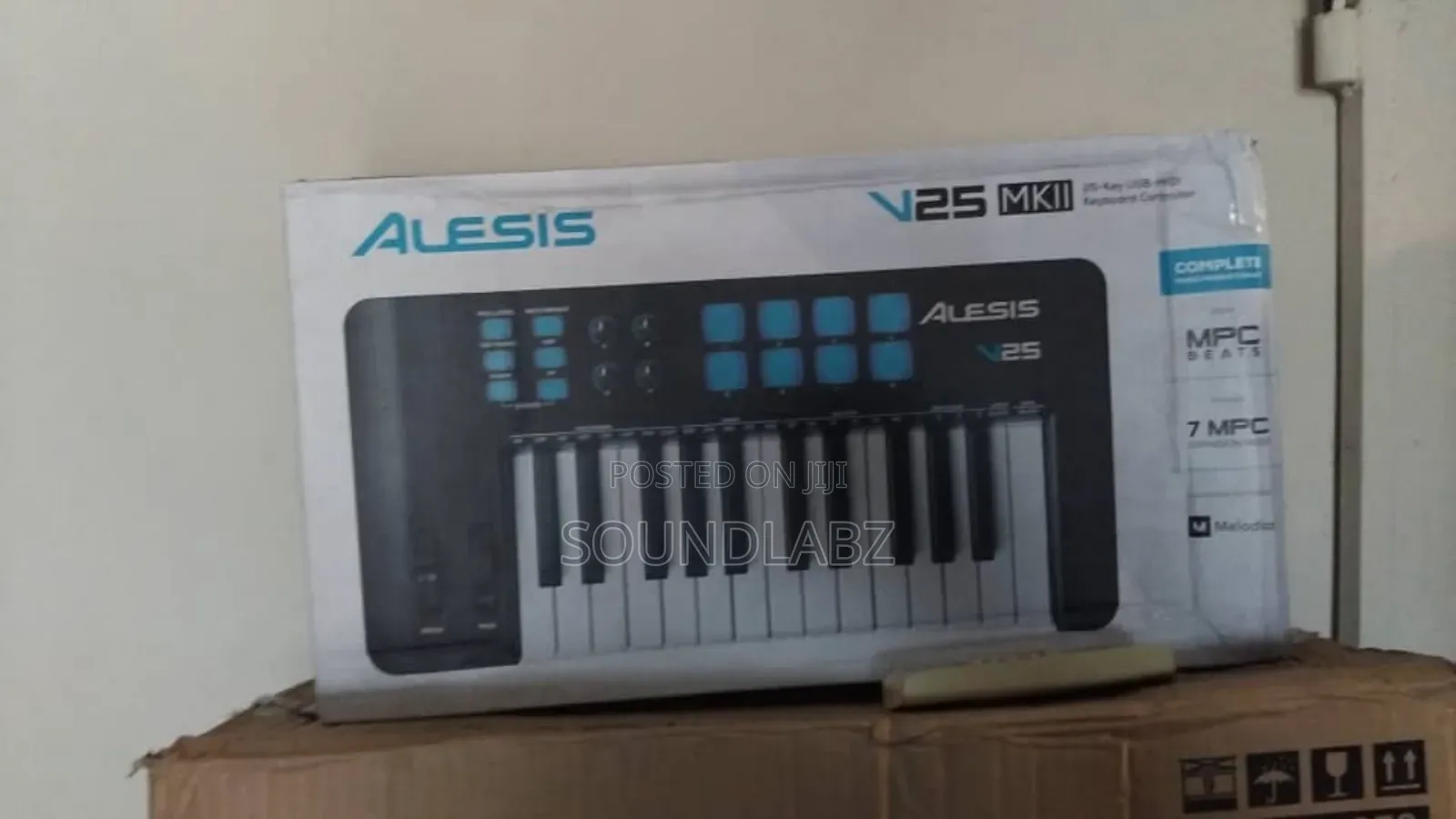 Alesis V25 Mkii 25-key Usb Midi Keyboard Controller.