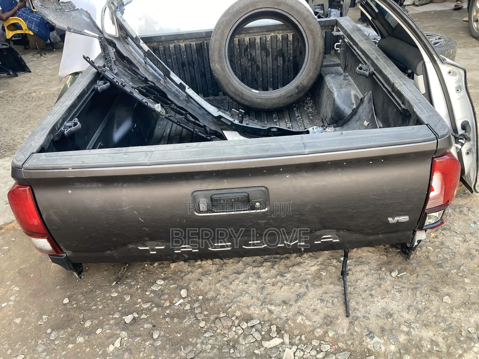 2018 Toyota Tacoma Complete Back Cut