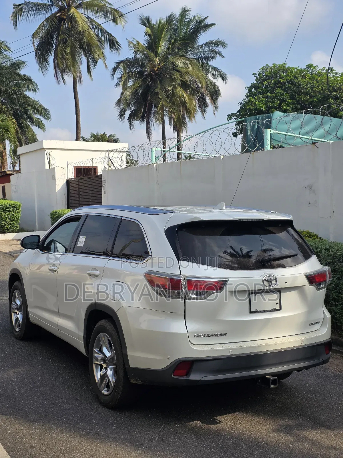 Toyota Highlander Limited Platinum 4dr SUV AWD (3.5L 6cyl 6A) 2015