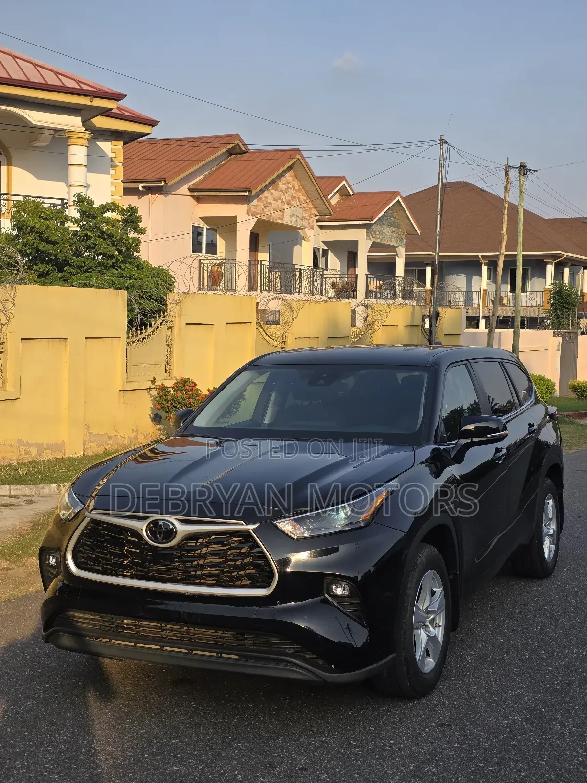 Toyota Highlander LE AWD 2023 Black