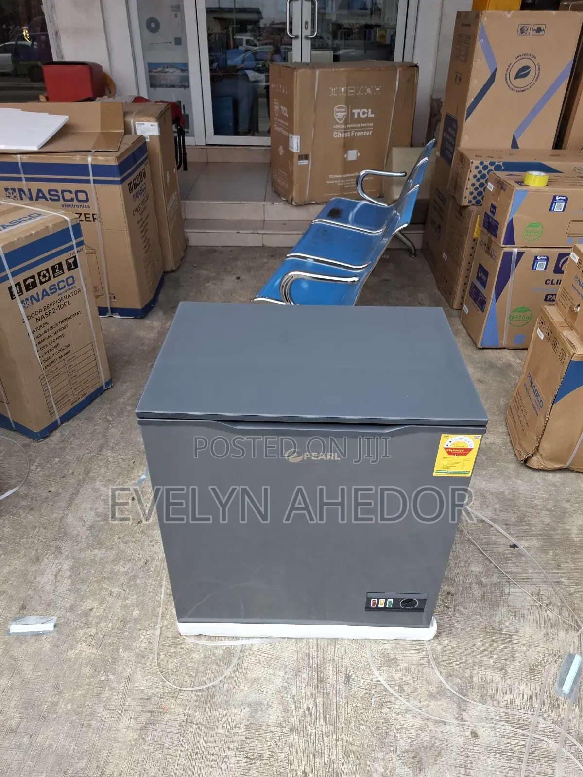 Pearl Chest Freezer Glass Top Door Available for Sale 150litres
