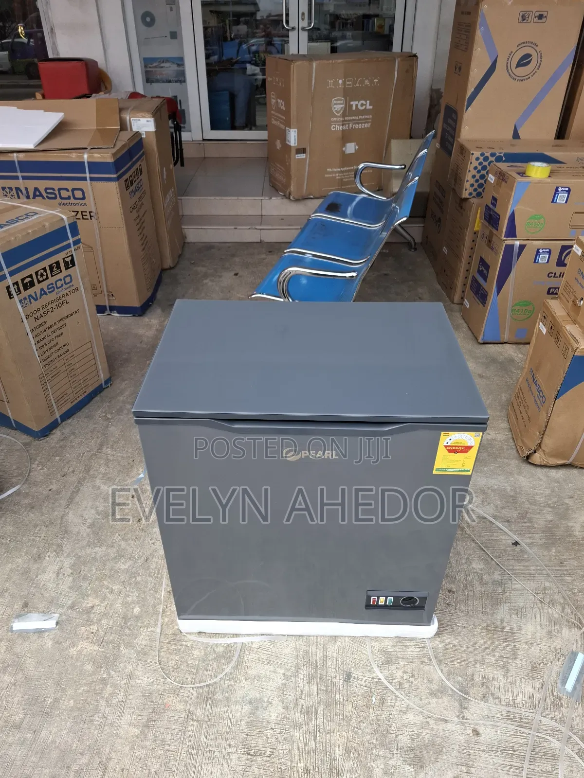 Pearl Chest Freezer Glass Top Door Available for Sale 150litres