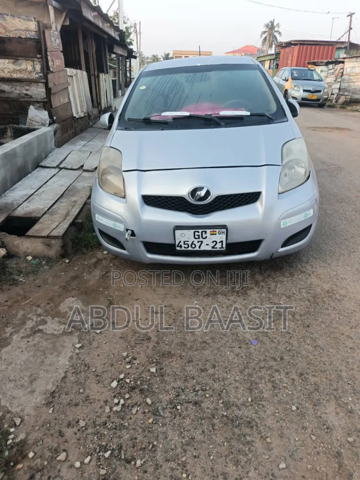 Toyota Vitz 1.3 FWD 3dr 2010 Silver