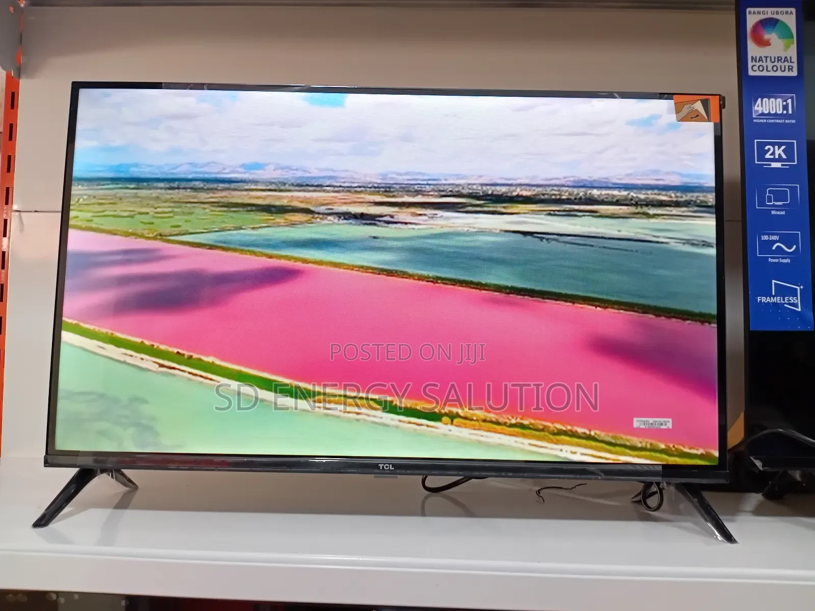 Compact 32" Android Tv for Home Office