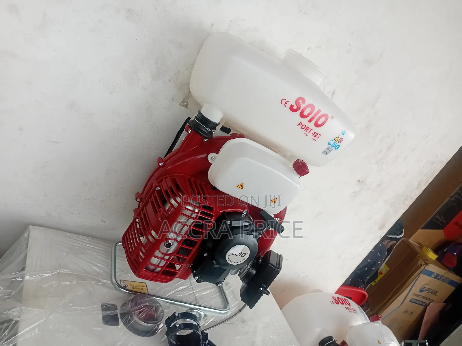 Solo 432 Backspark Sprayer Machine