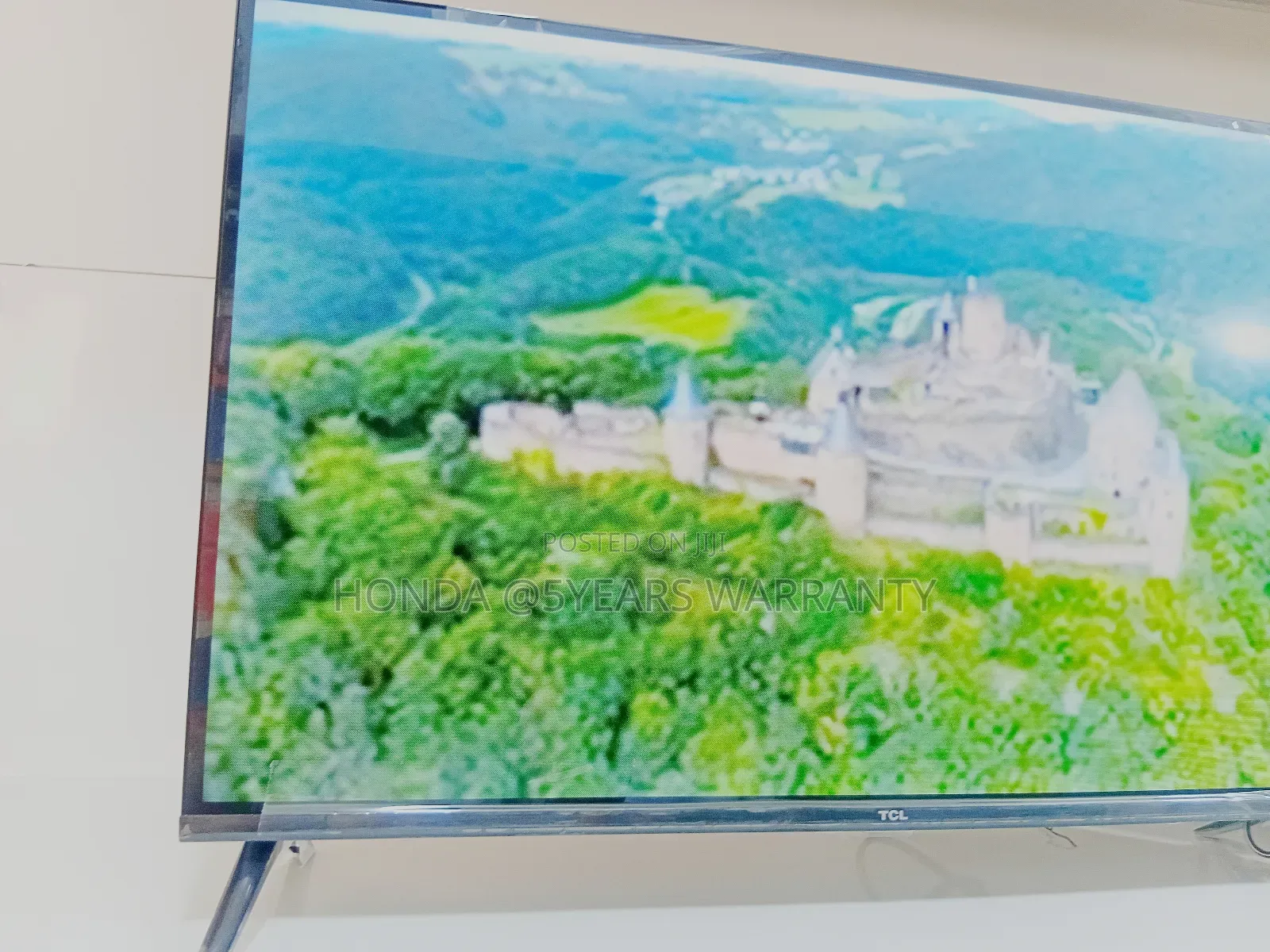 **32" TCL Android Tv – Perfect for Home Office**