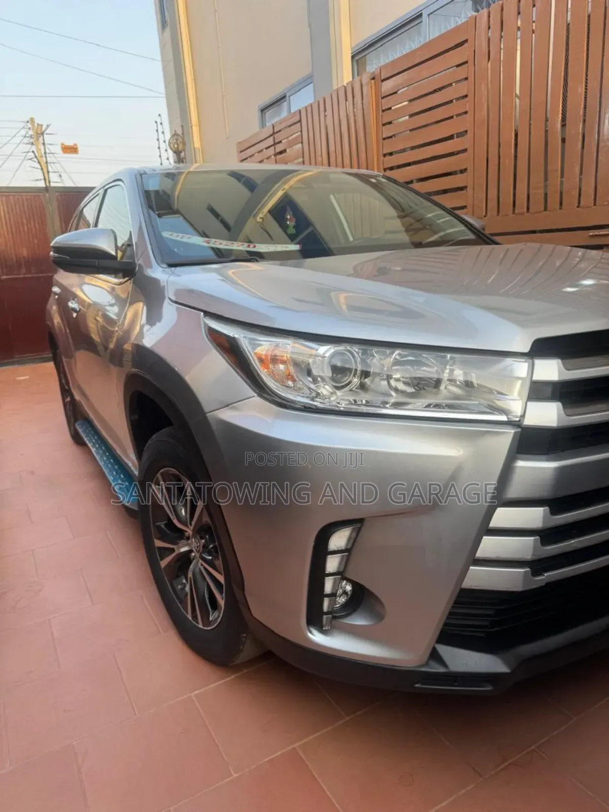Toyota Highlander LE 2019 Silver