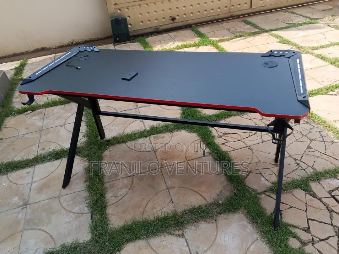 Game / Computer Table With RGB
