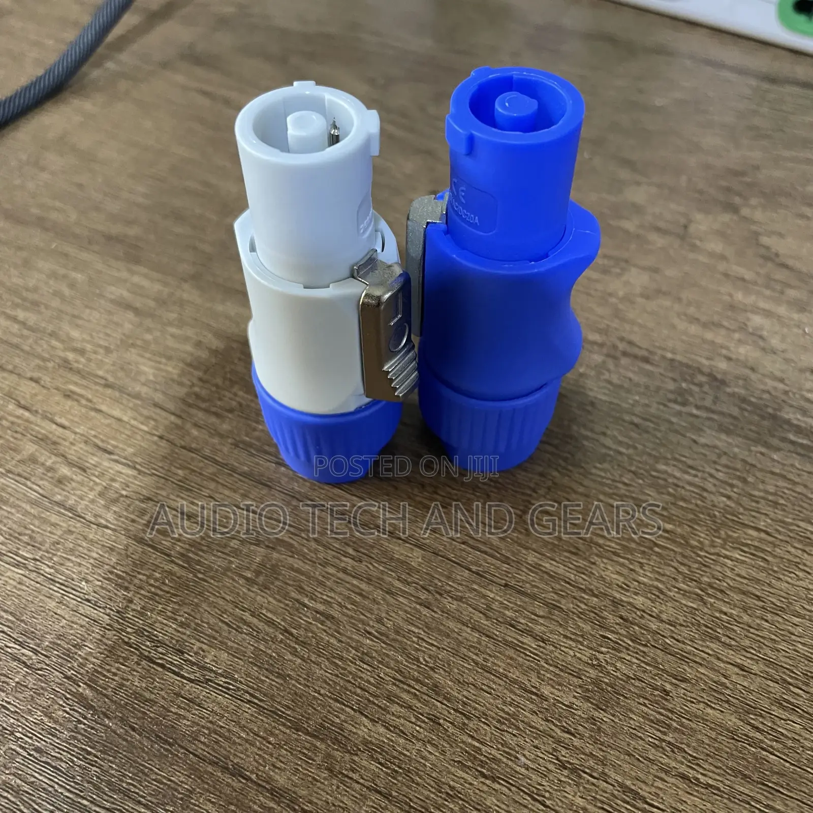 Neutrix Powercon Plug