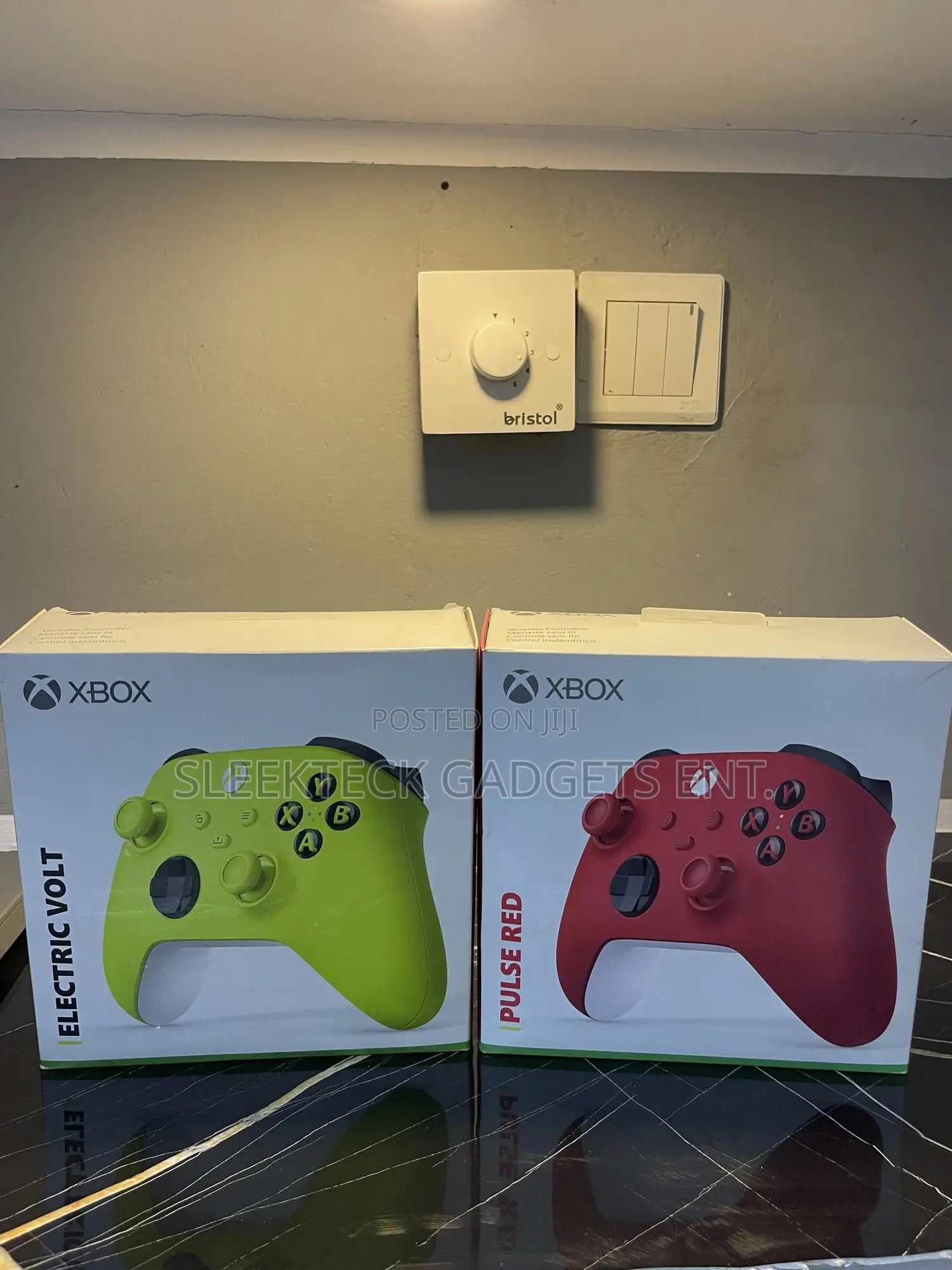 Brand New Xbox Wireless Controllers – Multiple Colors Available!