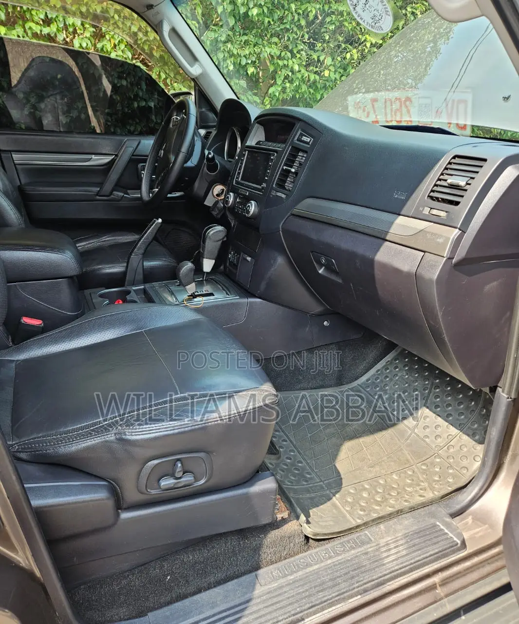 Mitsubishi Pajero 2012 Gray