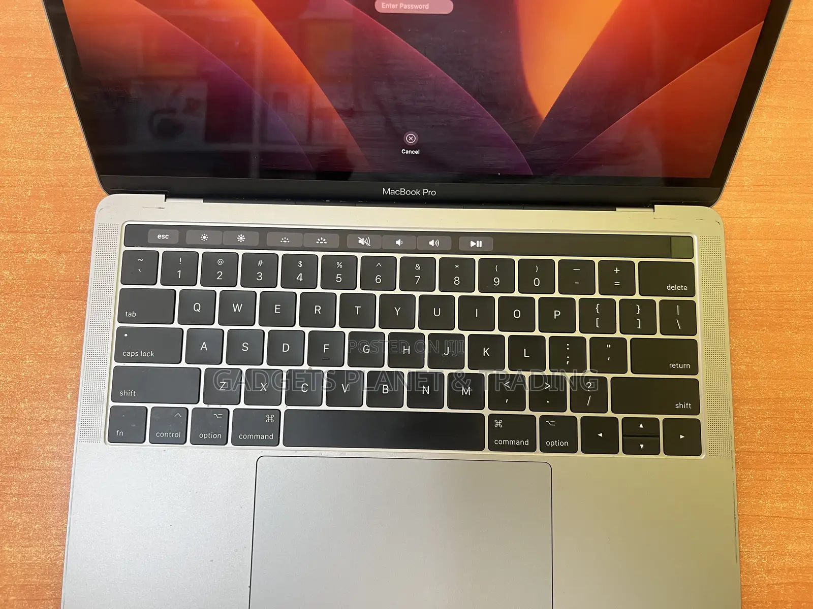 Laptop Apple MacBook Pro 2017 8GB Intel Core I5 SSD 512GB