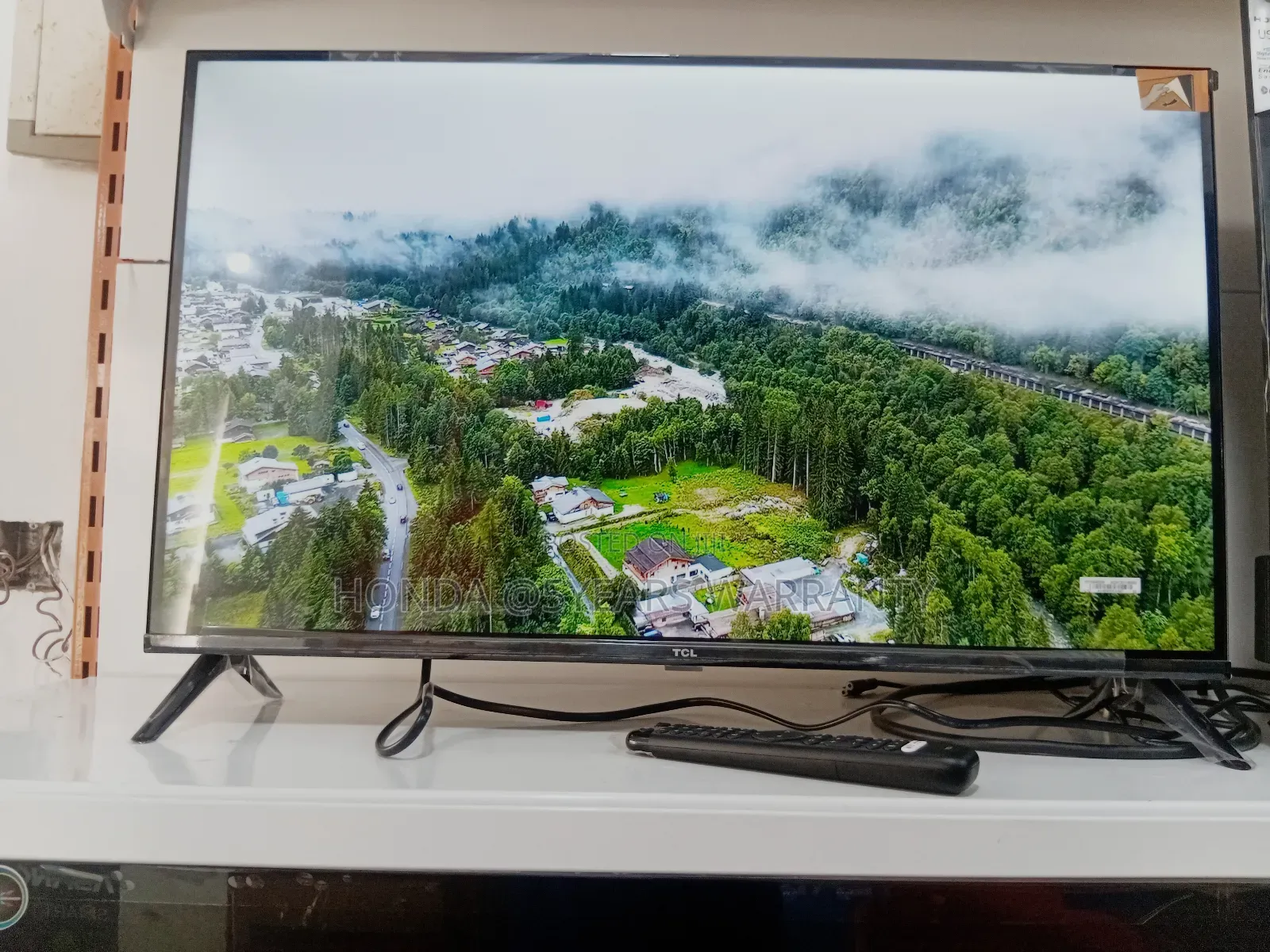 **Tcl 32" Android Tv – Smooth Streaming Experience**