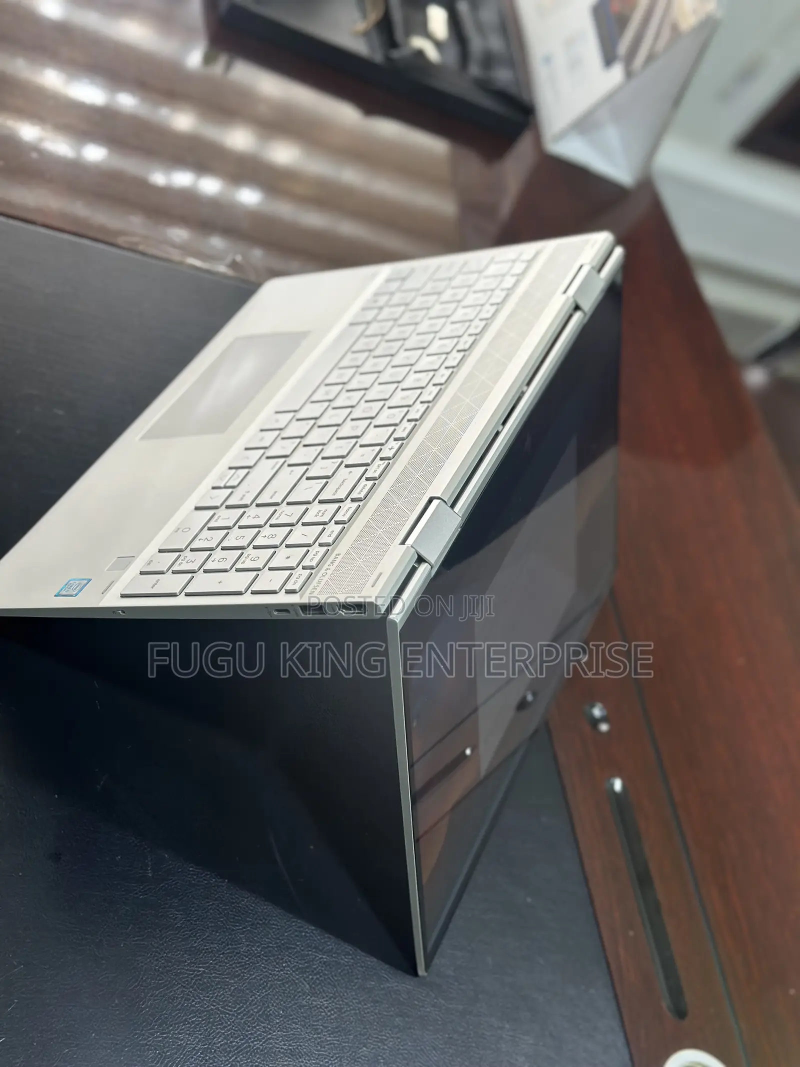 Laptop HP Envy 15-Ep0xxx 8GB Intel Core I7 SSD 512GB