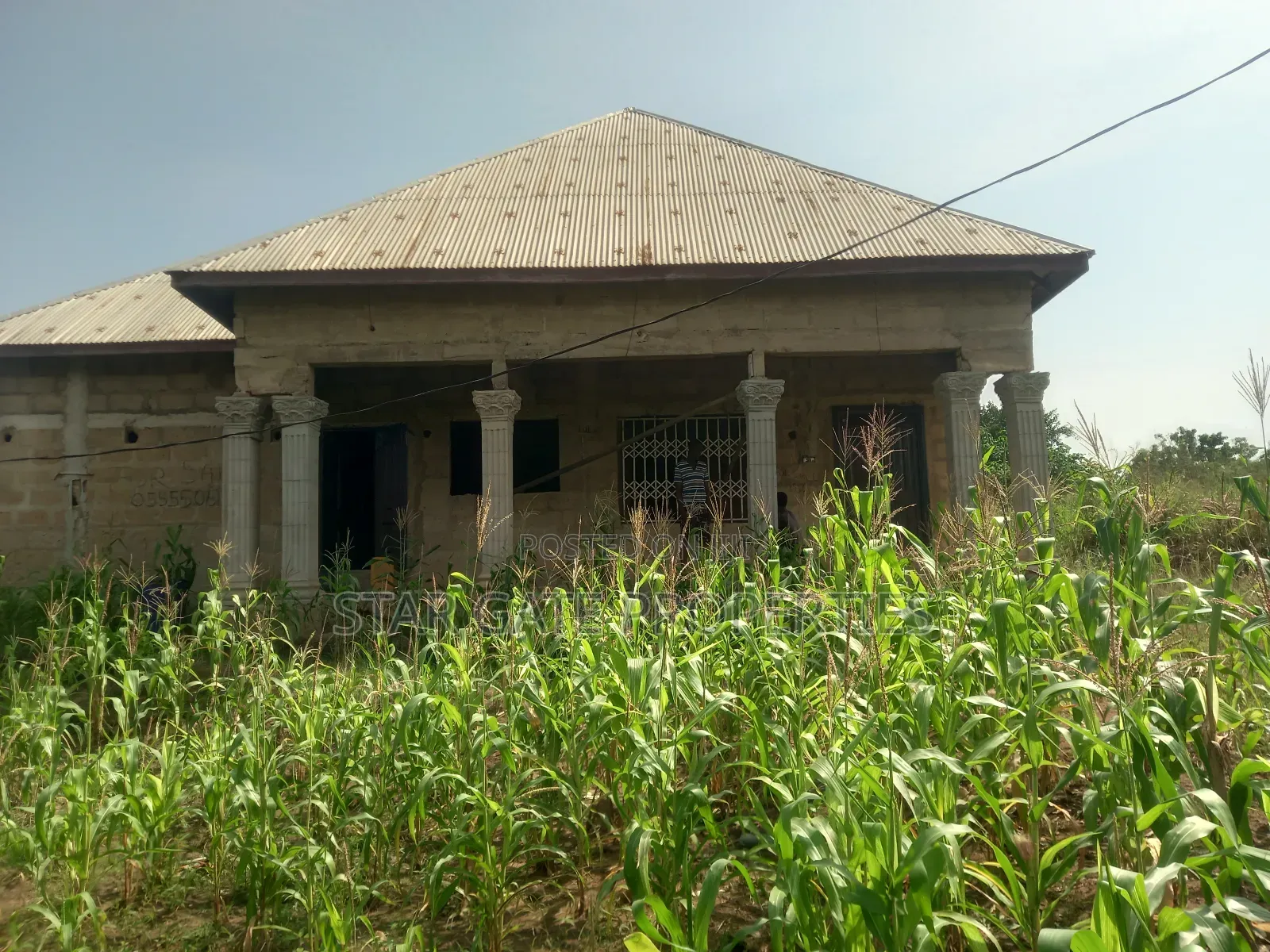 4bdrm House in Fawoade Bomfa, Kumasi Metropolitan for sale