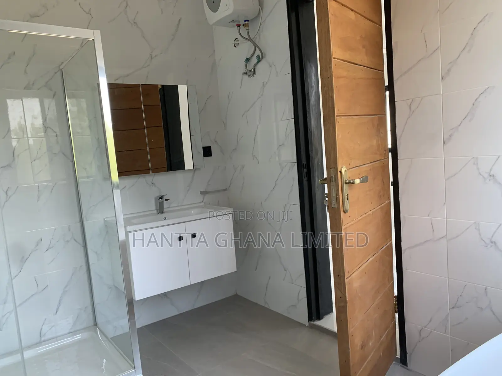 4bdrm House in Legon By Pass, Medifem Area for sale