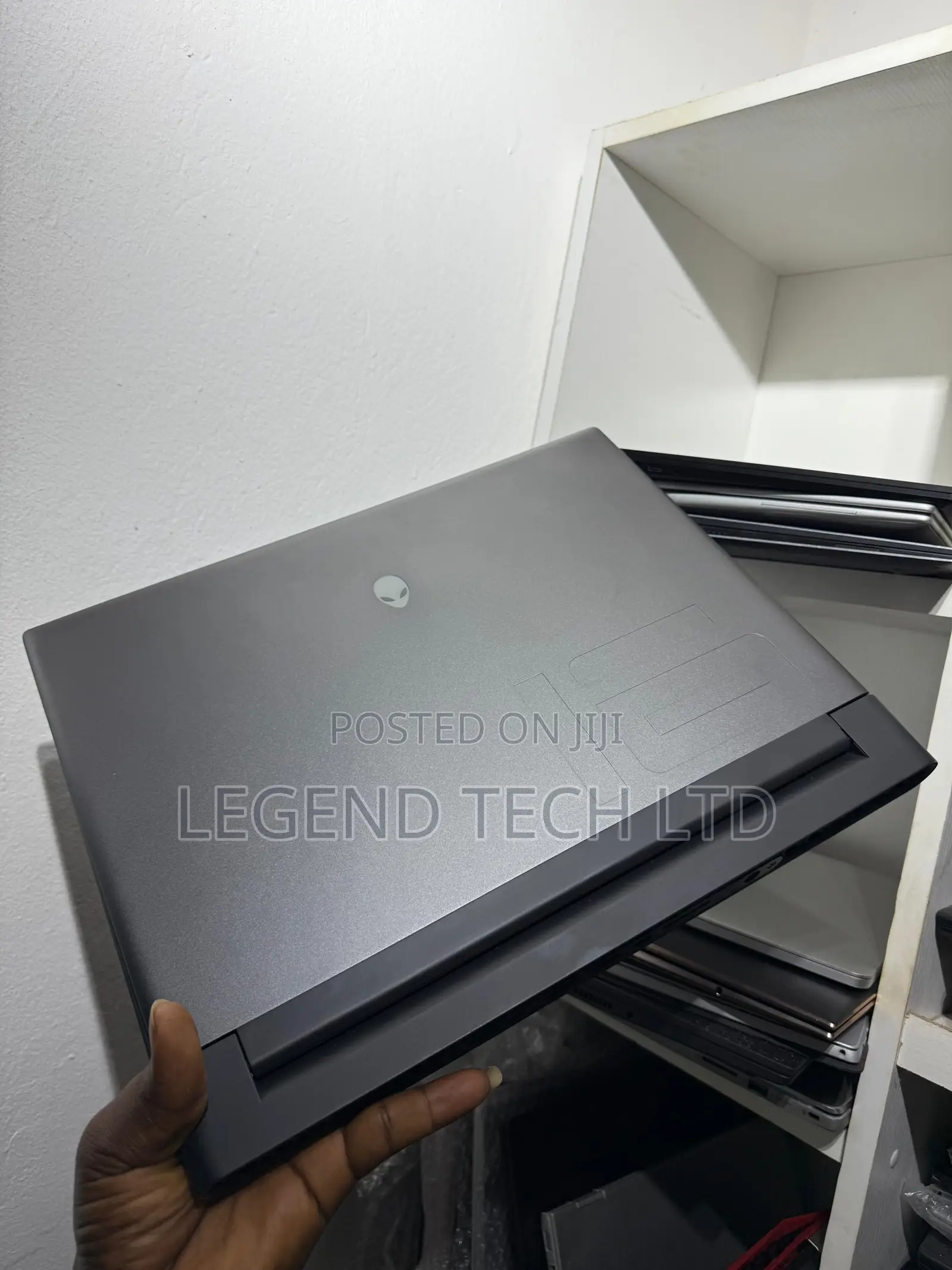 New Laptop Alienware M17x R2 16GB Intel Core i7 SSD 1T