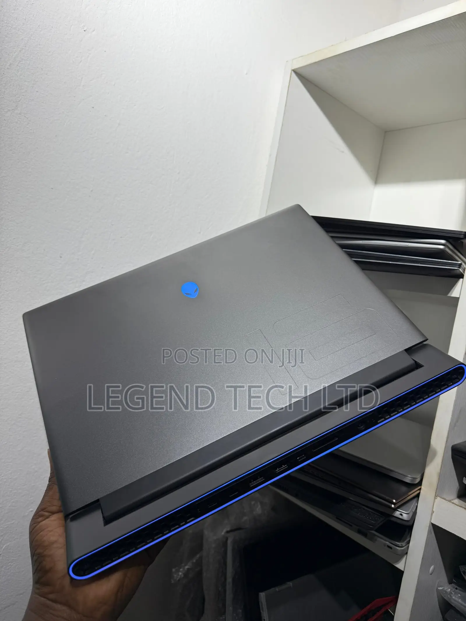 New Laptop Alienware M17x R2 16GB Intel Core i7 SSD 1T