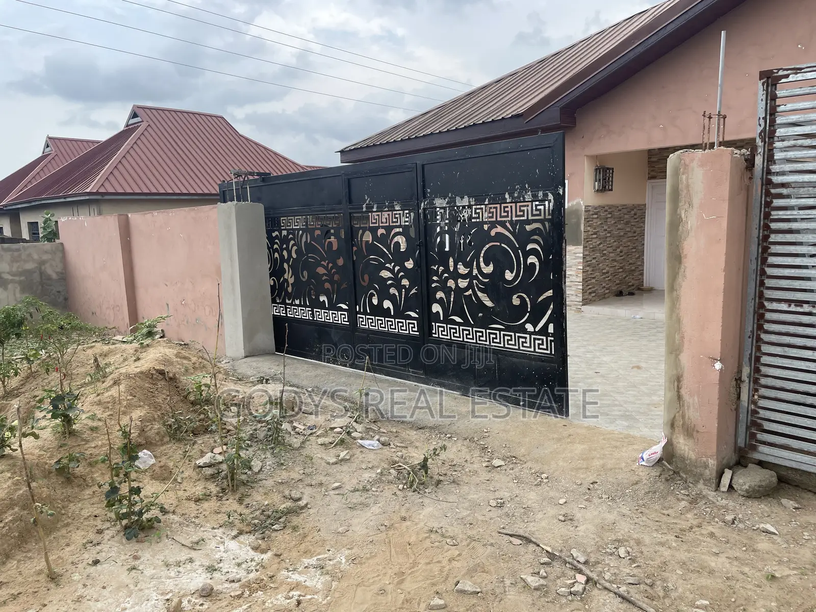 3bdrm House in Libarian Camp, Gomoa East for sale