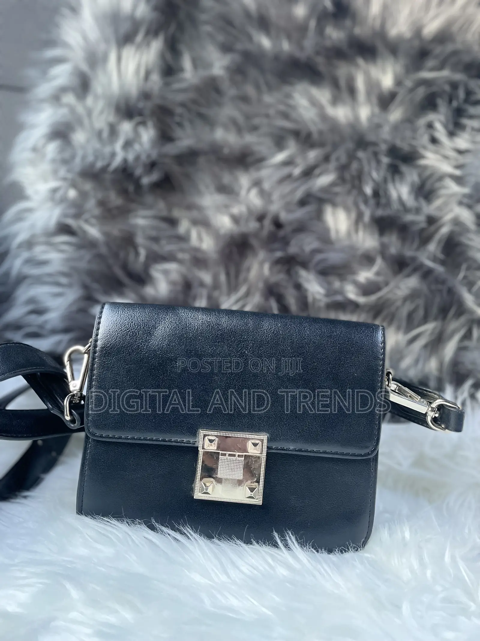 Givenchy Small Gv3 Crossbag