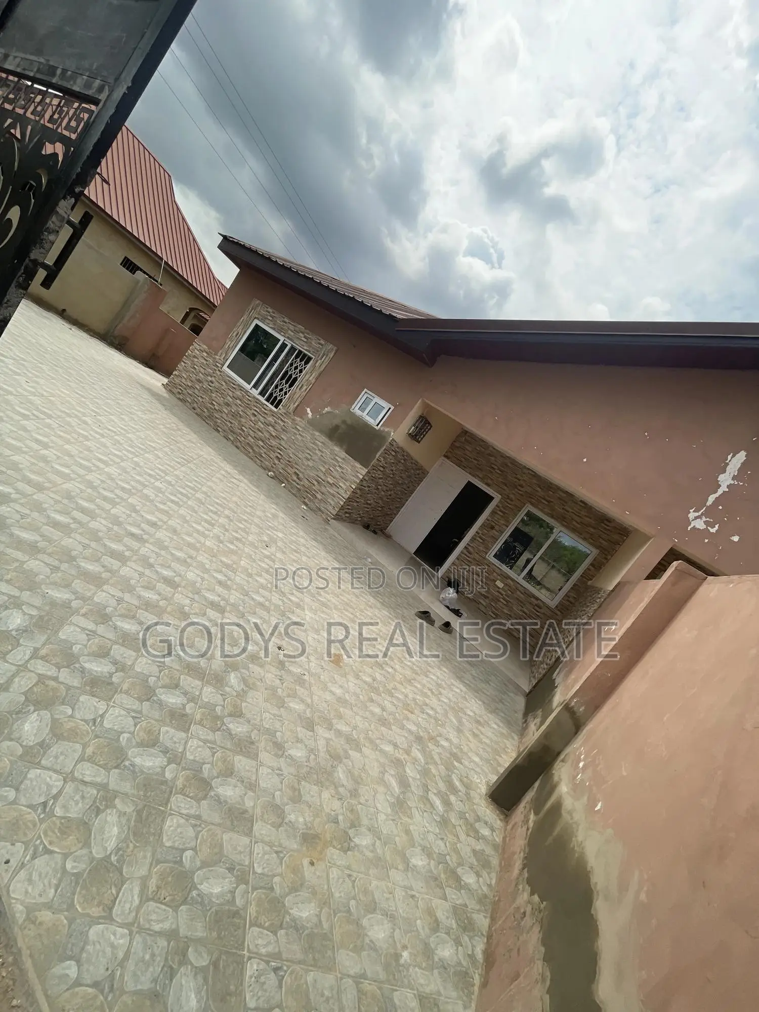 3bdrm House in Libarian Camp, Gomoa East for sale
