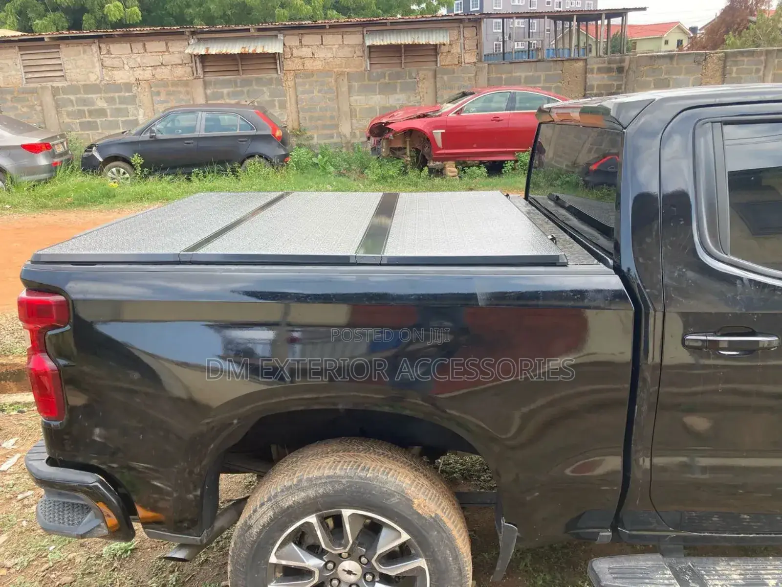 GMC Sierra 1500 Bed Cover Tri Fold Hard