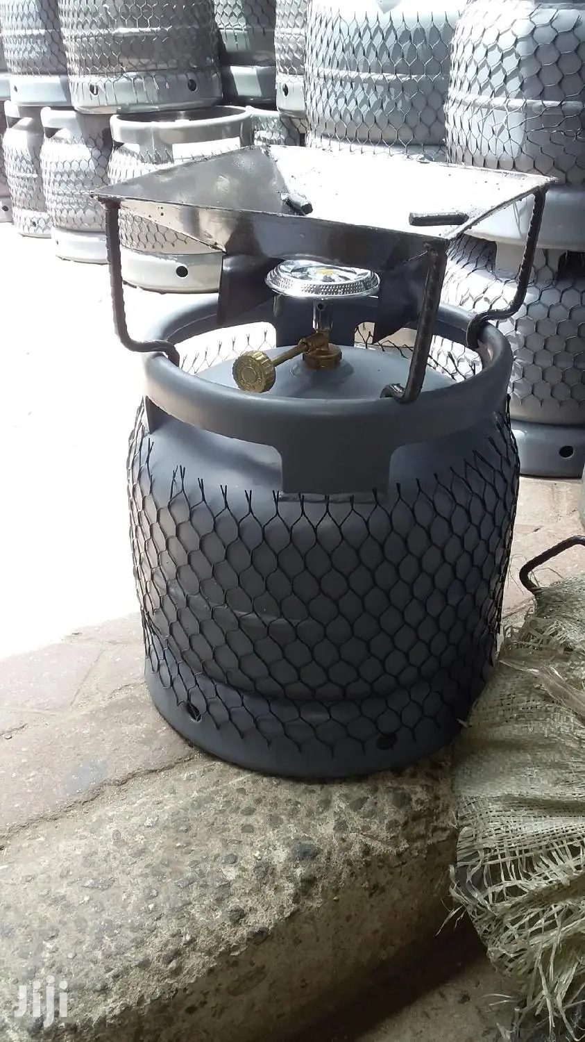 Brand New Direct 6kg Gas Cylinder With Coal Pot Clamp